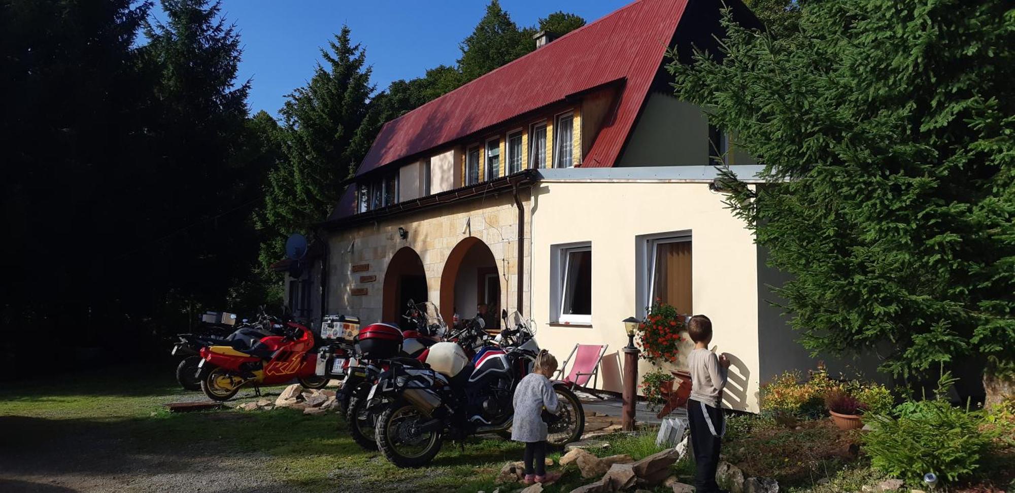 Zbojnicka Chata Zieleniec  Luaran gambar