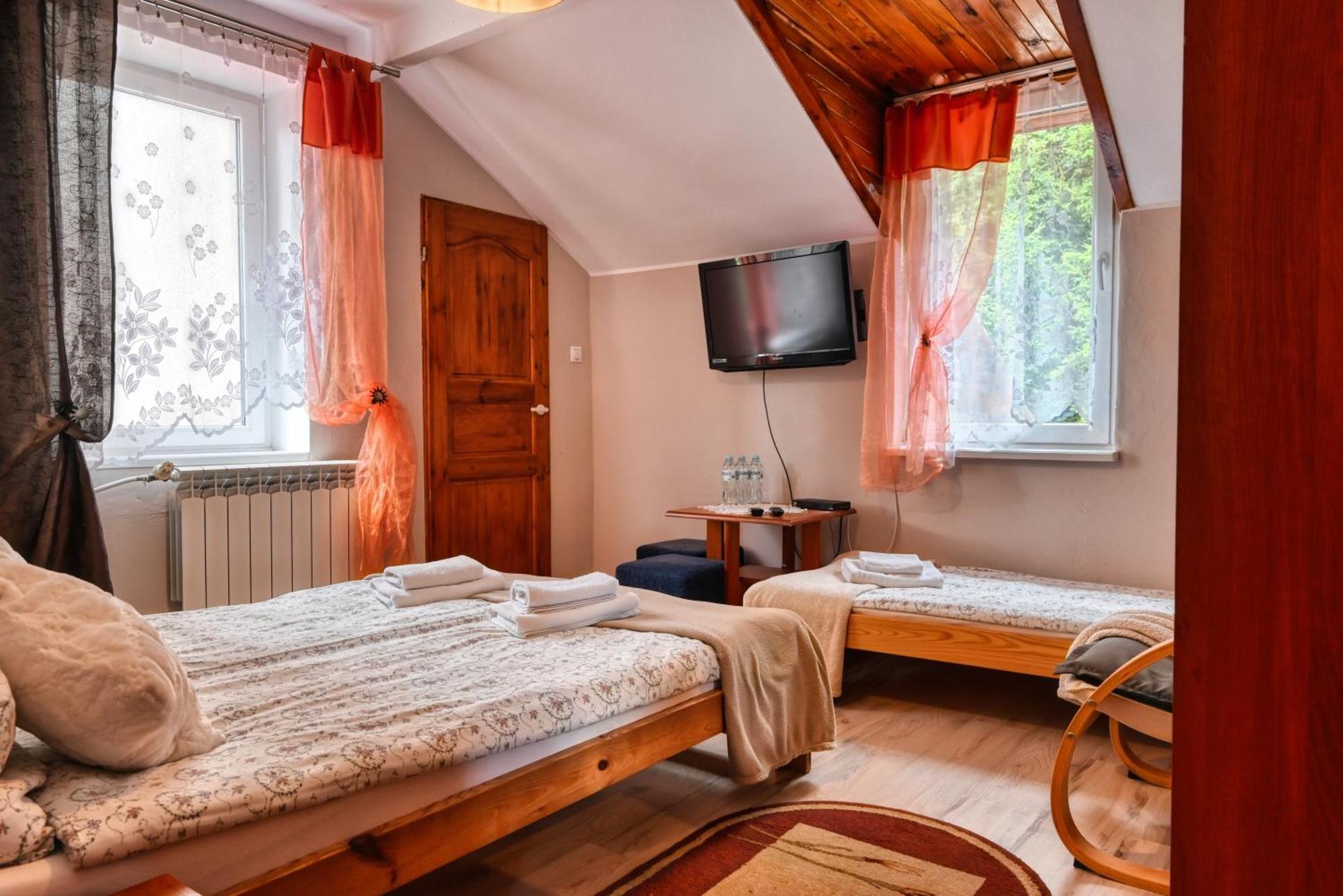 Zbojnicka Chata Zieleniec  Luaran gambar