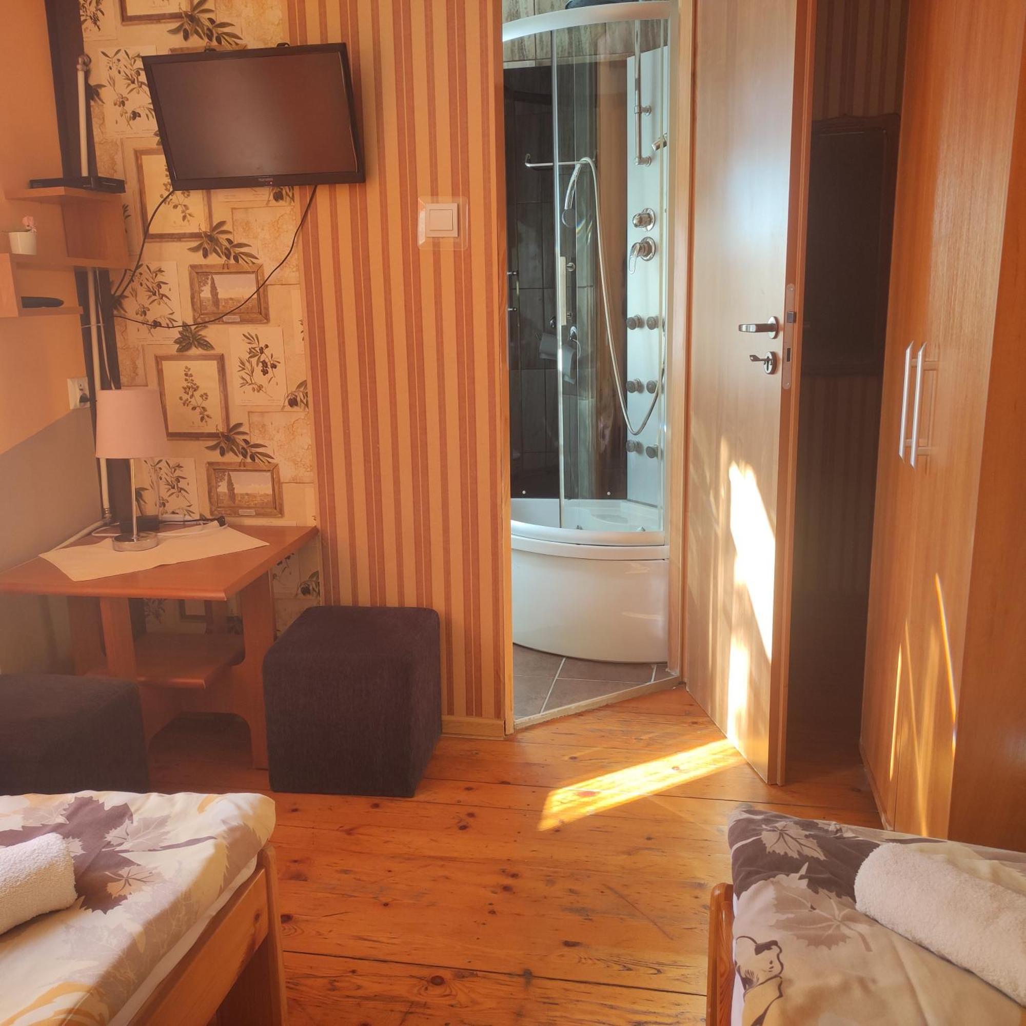 Zbojnicka Chata Zieleniec  Luaran gambar